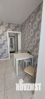 1-к квартира, посуточно, 39м2, 4/8 этаж