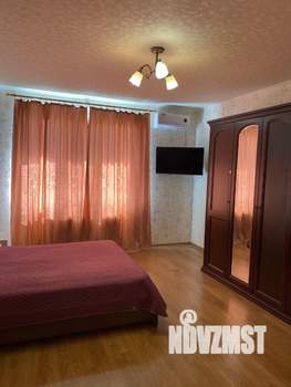 1-к квартира, посуточно, 43м2, 2/10 этаж