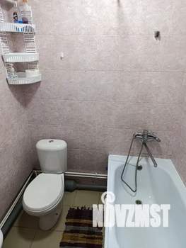 Студия квартира, посуточно, 44м2, 1/3 этаж