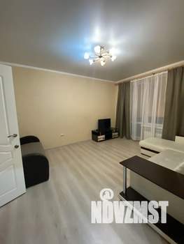 1-к квартира, посуточно, 40м2, 3/3 этаж