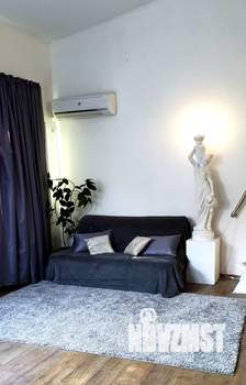 Студия квартира, посуточно, 70м2, 1/1 этаж