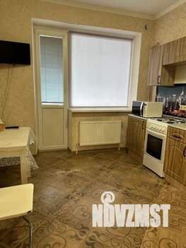 1-к квартира, посуточно, 40м2, 3/3 этаж