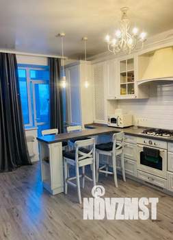 Студия квартира, посуточно, 40м2, 4/5 этаж