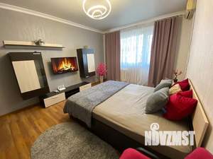 1-к квартира, посуточно, 37м2, 8/10 этаж