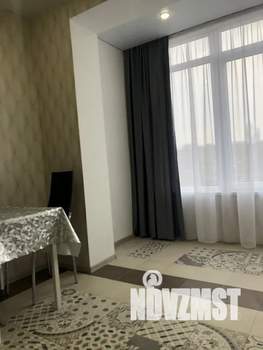 1-к квартира, посуточно, 36м2, 2/8 этаж