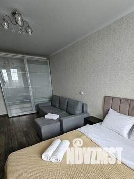 1-к квартира, посуточно, 40м2, 10/10 этаж