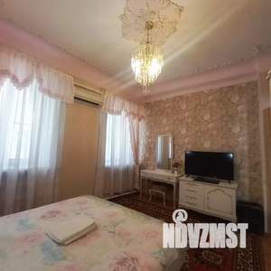2-к квартира, посуточно, 40м2, 1/2 этаж