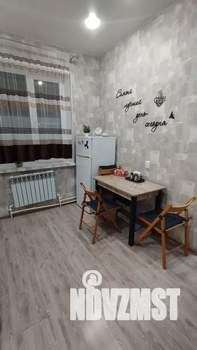 1-к квартира, посуточно, 40м2, 1/3 этаж