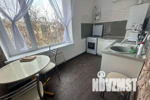 1-к квартира, посуточно, 40м2, 3/3 этаж