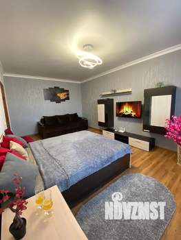1-к квартира, посуточно, 38м2, 8/10 этаж
