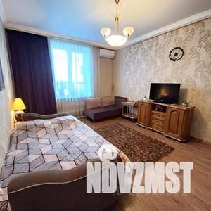 1-к квартира, посуточно, 50м2, 4/4 этаж