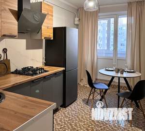 1-к квартира, посуточно, 42м2, 8/10 этаж