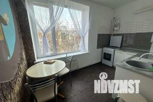 1-к квартира, посуточно, 40м2, 3/3 этаж