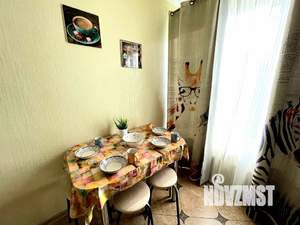 1-к квартира, посуточно, 32м2, 3/3 этаж