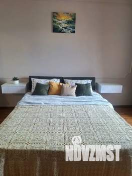 1-к квартира, посуточно, 44м2, 4/10 этаж