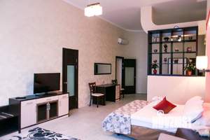 1-к квартира, посуточно, 95м2, 1/1 этаж