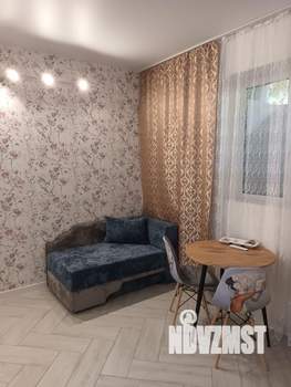 Студия квартира, посуточно, 30м2, 1/3 этаж