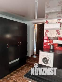 Студия квартира, посуточно, 50м2, 1/2 этаж