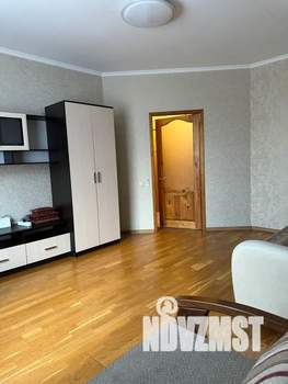 1-к квартира, посуточно, 40м2, 3/3 этаж