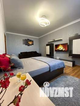 1-к квартира, посуточно, 37м2, 8/10 этаж