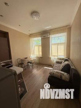 1-к квартира, посуточно, 38м2, 1/2 этаж