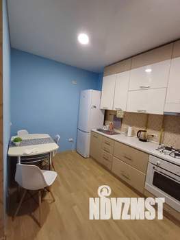 1-к квартира, посуточно, 35м2, 3/3 этаж