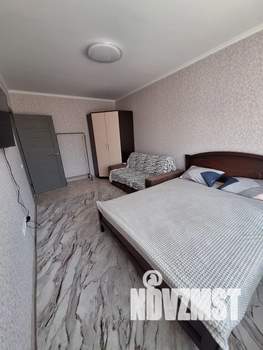 1-к квартира, посуточно, 39м2, 1/8 этаж