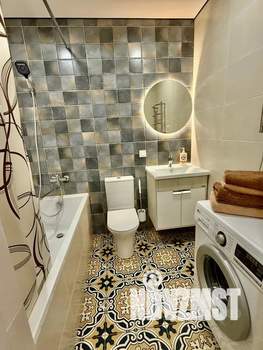 Студия квартира, посуточно, 35м2, 6/10 этаж