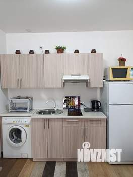 Студия квартира, посуточно, 24м2, 1/3 этаж