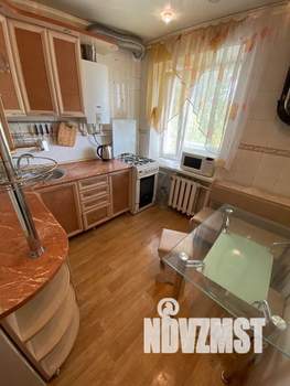 2-к квартира, посуточно, 42м2, 5/5 этаж