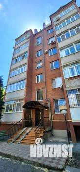2-к квартира, вторичка, 64м2, 3/6 этаж