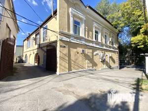 2-к квартира, вторичка, 40м2, 2/2 этаж