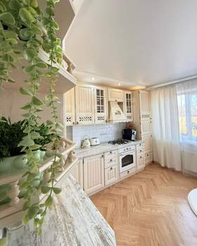 2-к квартира, вторичка, 64м2, 1/3 этаж