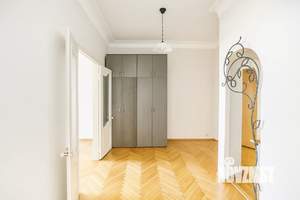 3-к квартира, вторичка, 90м2, 2/4 этаж