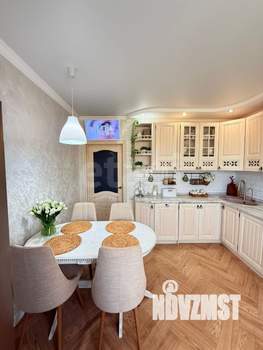 2-к квартира, вторичка, 64м2, 1/3 этаж