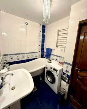 3-к квартира, вторичка, 63м2, 1/5 этаж