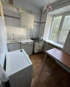 2-к квартира, вторичка, 45м2, 1/9 этаж