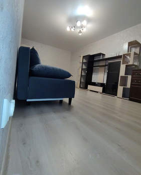 2-к квартира, вторичка, 56м2, 1/10 этаж