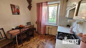 2-к квартира, вторичка, 42м2, 1/5 этаж