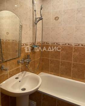 4-к квартира, вторичка, 81м2, 5/5 этаж