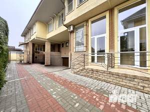 3-к квартира, вторичка, 170м2, 2/3 этаж