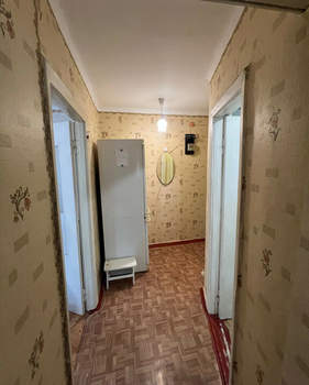 2-к квартира, вторичка, 43м2, 1/4 этаж
