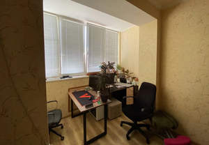 2-к квартира, вторичка, 76м2, 1/3 этаж
