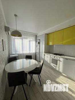 2-к квартира, вторичка, 56м2, 1/3 этаж