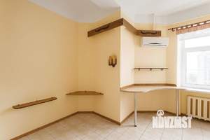 3-к квартира, вторичка, 90м2, 2/4 этаж