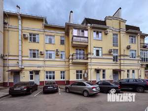 4-к квартира, вторичка, 140м2, 3/3 этаж
