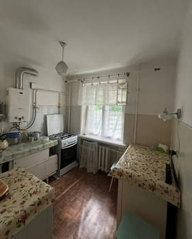 2-к квартира, вторичка, 43м2, 1/4 этаж