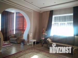 3-к квартира, вторичка, 111м2, 1/3 этаж