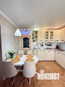 2-к квартира, вторичка, 64м2, 1/3 этаж