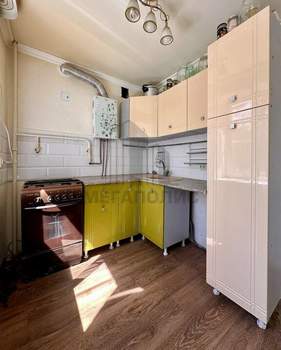 3-к квартира, вторичка, 56м2, 4/5 этаж